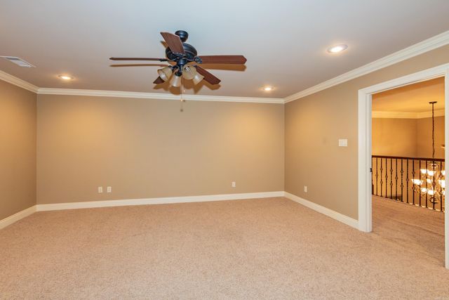 3924 Commonwealth Dr, Bryant, AR 72022