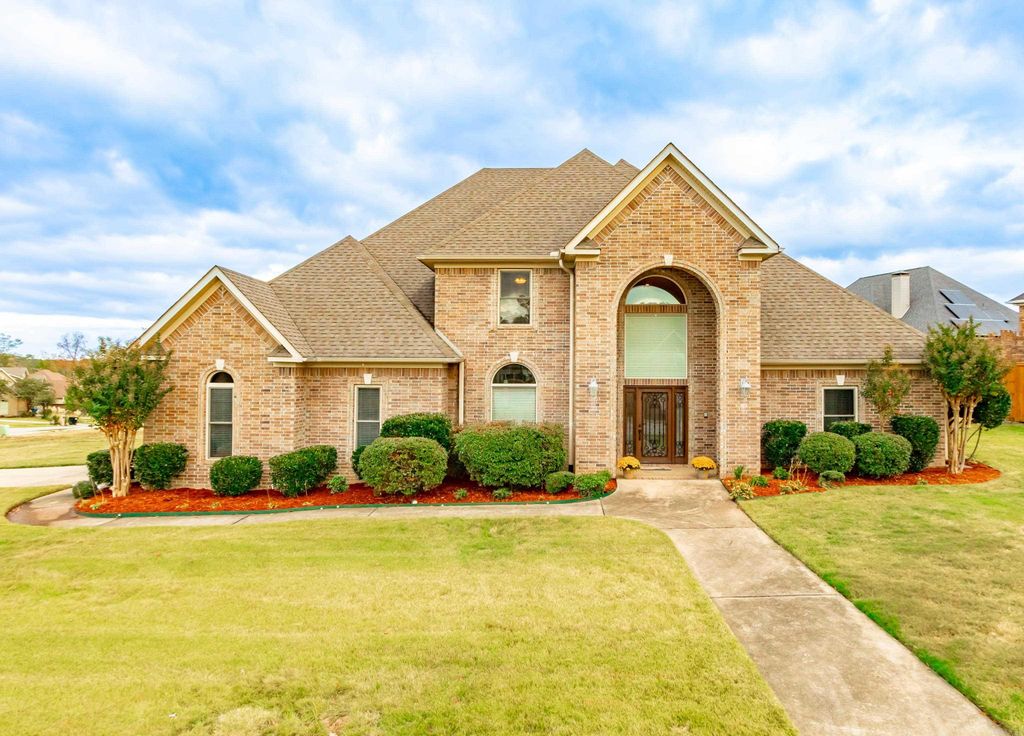 3924 Commonwealth Dr, Bryant, AR 72022