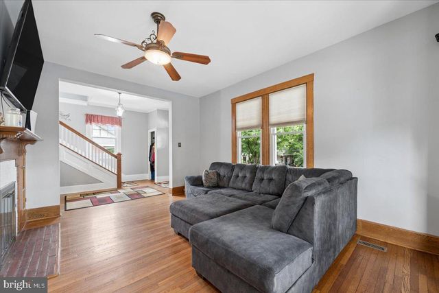901 DEWEY AVE, Hagerstown, MD 21742