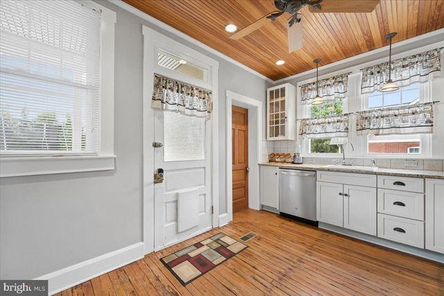 901 DEWEY AVE, Hagerstown, MD 21742