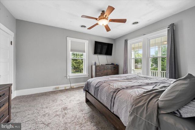 901 DEWEY AVE, Hagerstown, MD 21742