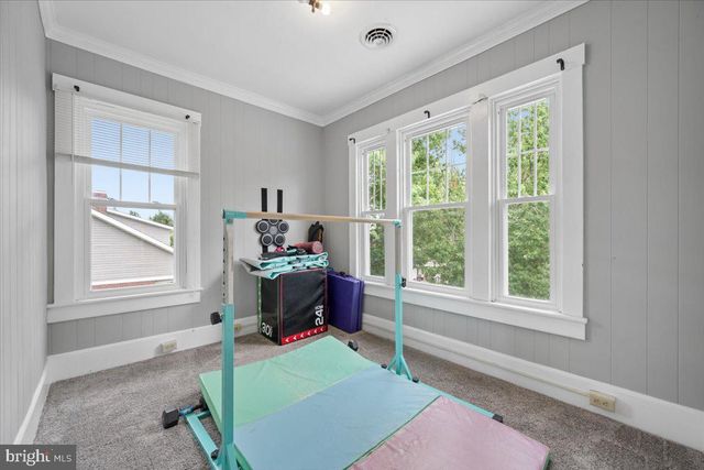 901 DEWEY AVE, Hagerstown, MD 21742