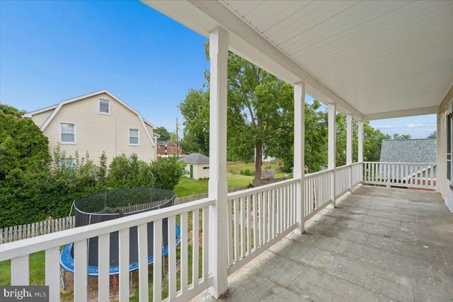 901 DEWEY AVE, Hagerstown, MD 21742
