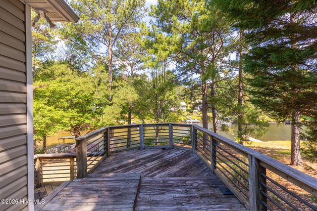 142 Overlook Drive, West End, NC 27376