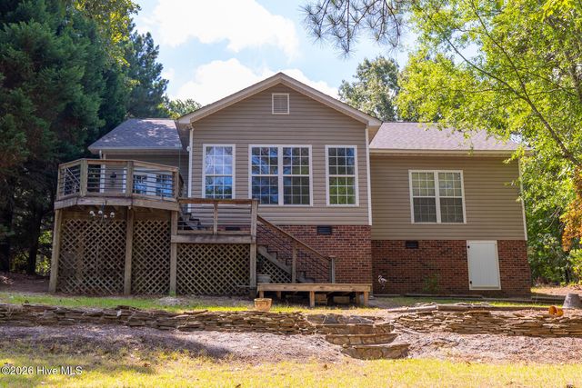 142 Overlook Drive, West End, NC 27376