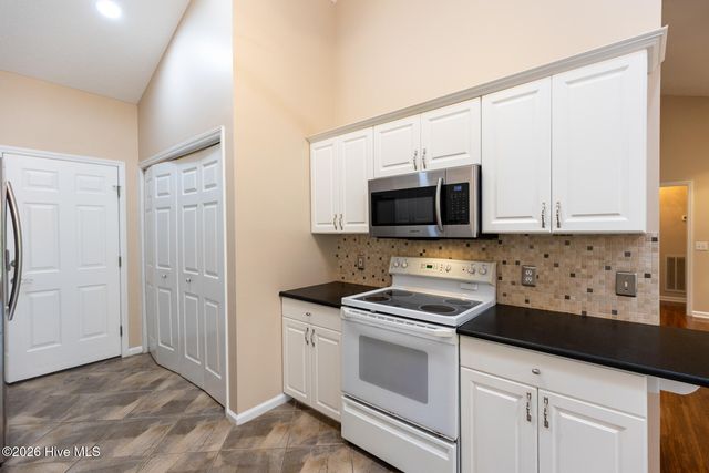 142 Overlook Drive, West End, NC 27376