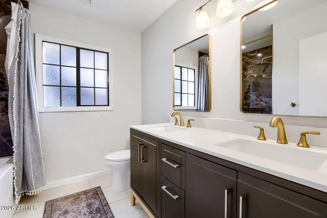 4111 W PARADISE Lane, Phoenix, AZ 85053