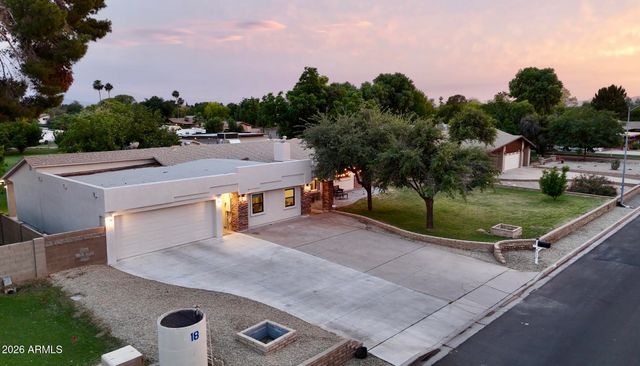 4111 W PARADISE Lane, Phoenix, AZ 85053