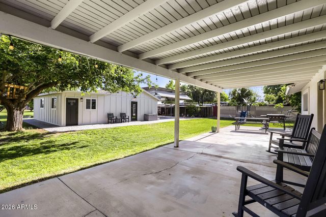 4111 W PARADISE Lane, Phoenix, AZ 85053