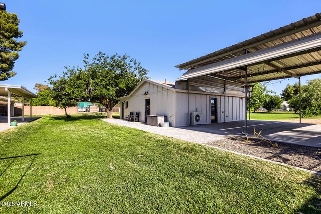 4111 W PARADISE Lane, Phoenix, AZ 85053