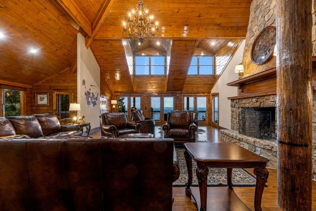 260 Lakeside Lodge Lane, Spring City, TN 37381