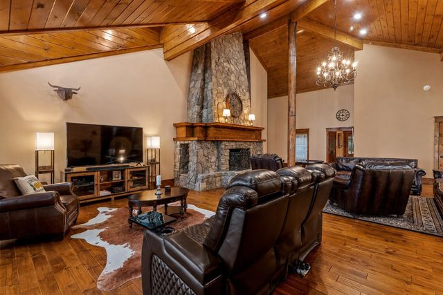260 Lakeside Lodge Lane, Spring City, TN 37381