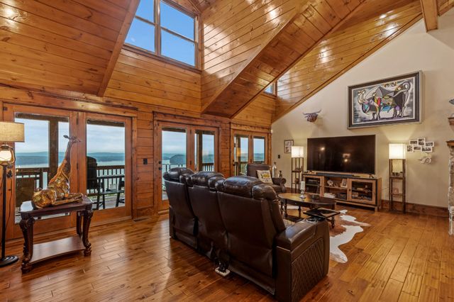260 Lakeside Lodge Lane, Spring City, TN 37381