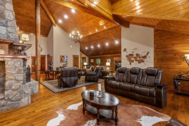 260 Lakeside Lodge Lane, Spring City, TN 37381