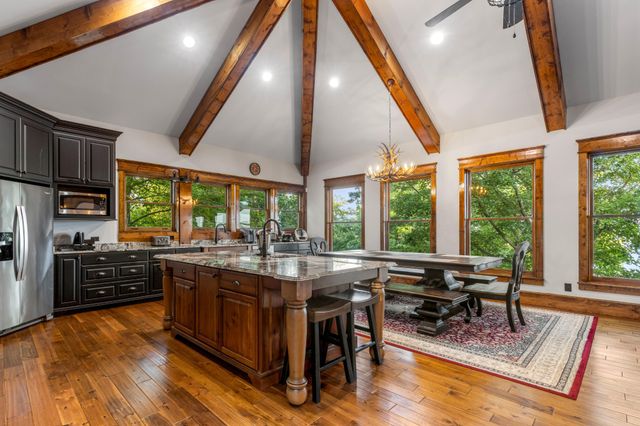 260 Lakeside Lodge Lane, Spring City, TN 37381
