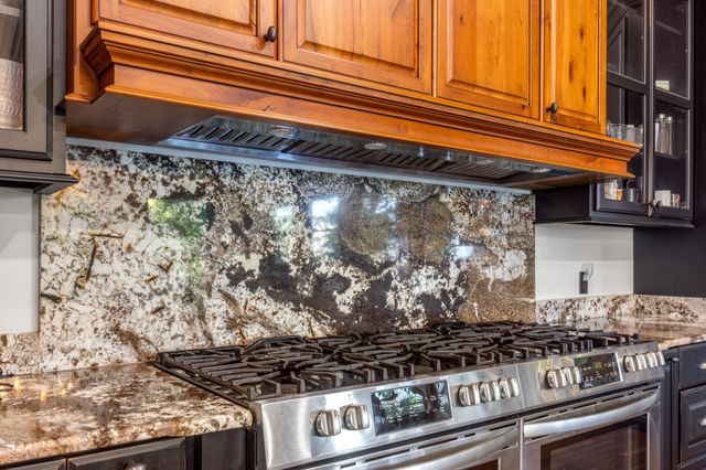 260 Lakeside Lodge Lane, Spring City, TN 37381