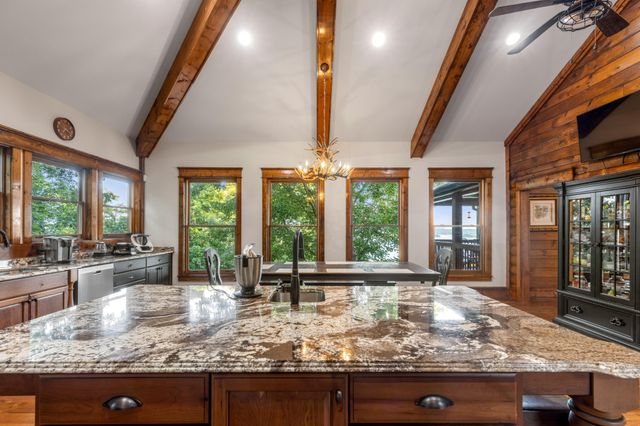 260 Lakeside Lodge Lane, Spring City, TN 37381