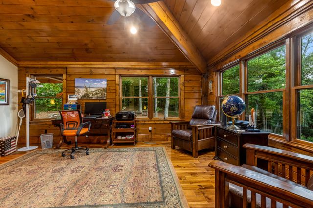 260 Lakeside Lodge Lane, Spring City, TN 37381