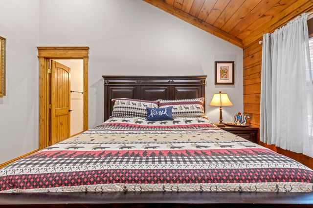260 Lakeside Lodge Lane, Spring City, TN 37381