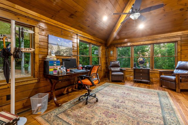 260 Lakeside Lodge Lane, Spring City, TN 37381