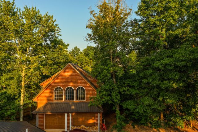 260 Lakeside Lodge Lane, Spring City, TN 37381