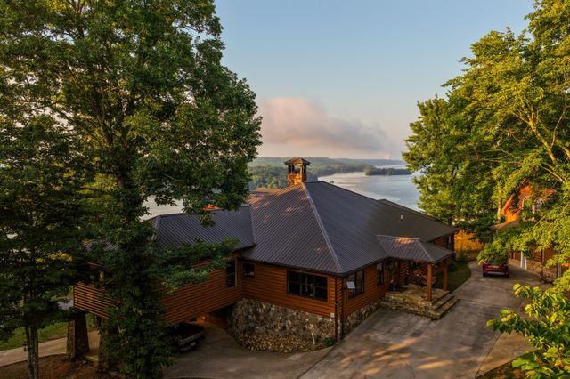 260 Lakeside Lodge Lane, Spring City, TN 37381