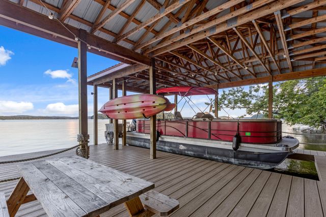 260 Lakeside Lodge Lane, Spring City, TN 37381