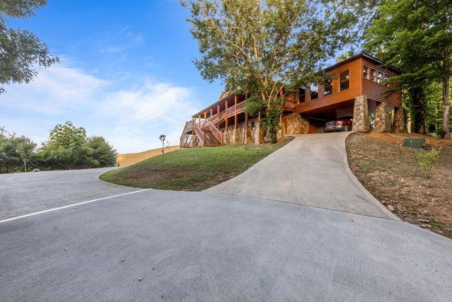 260 Lakeside Lodge Lane, Spring City, TN 37381