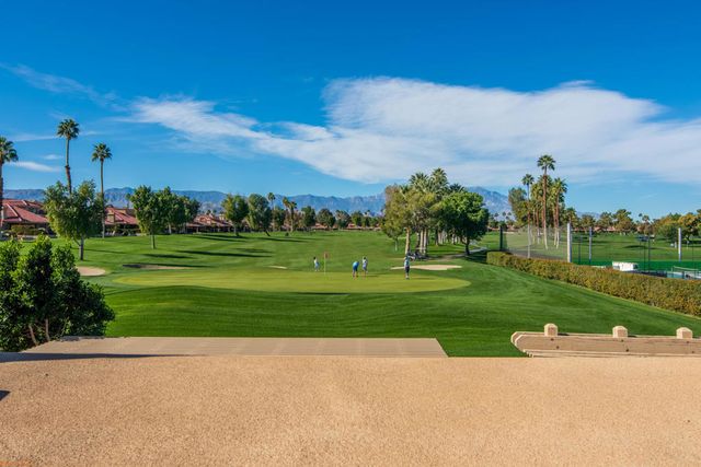 41755 Woodhaven Drive E, Palm Desert, CA 92211
