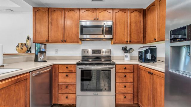 41755 Woodhaven Drive E, Palm Desert, CA 92211