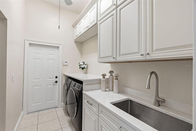 18655 AVENUE CAPRI, Lutz, FL 33558
