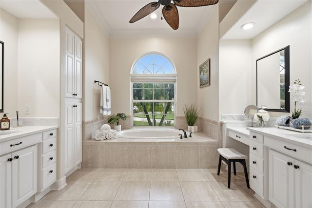 18655 AVENUE CAPRI, Lutz, FL 33558