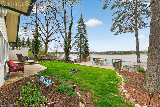 48470 Ormond Drive, Van Buren Charter Township, MI 48111