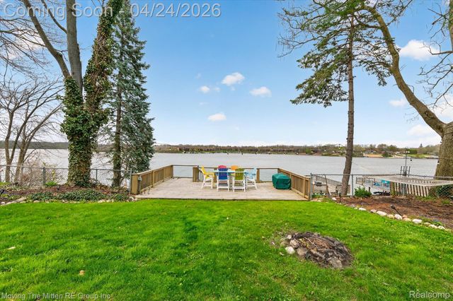 48470 Ormond Drive, Van Buren Charter Township, MI 48111