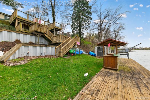 48470 Ormond Drive, Van Buren Charter Township, MI 48111