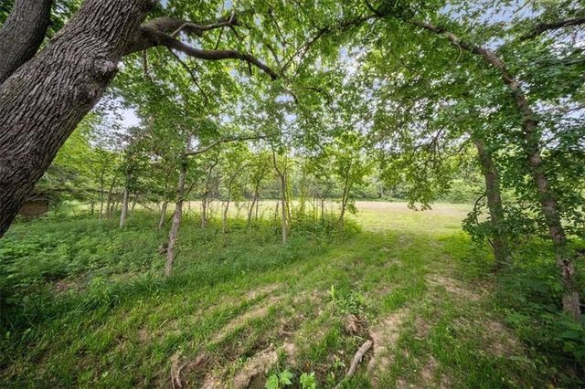 6401 SE Hamilton Road, Holt, MO 64048