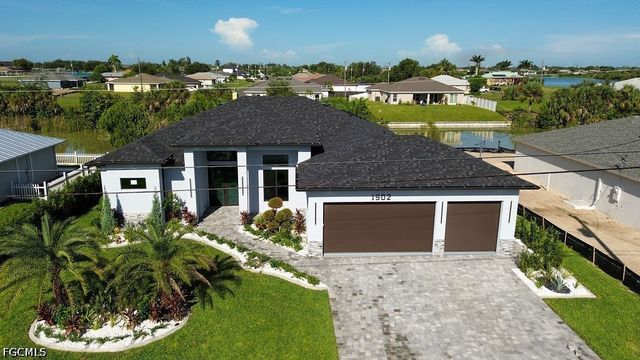 1902 NE 13th PL, Cape Coral, FL 33909