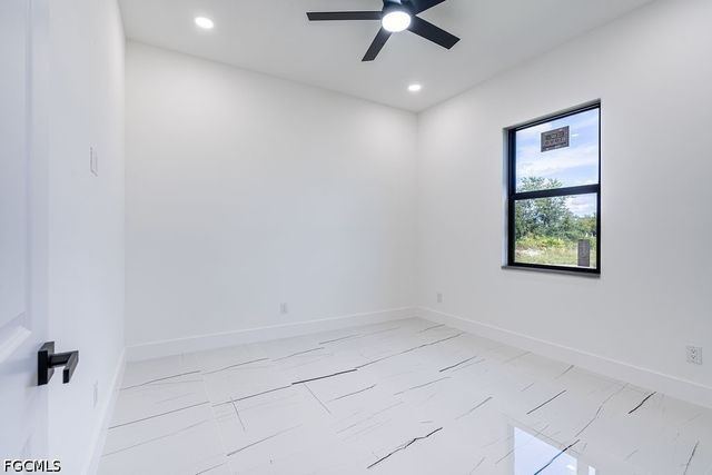 1902 NE 13th PL, Cape Coral, FL 33909