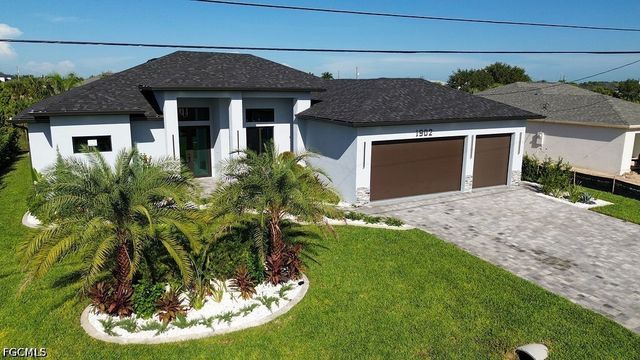 1902 NE 13th PL, Cape Coral, FL 33909