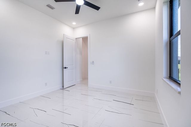 1902 NE 13th PL, Cape Coral, FL 33909