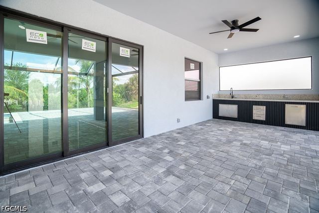 1902 NE 13th PL, Cape Coral, FL 33909