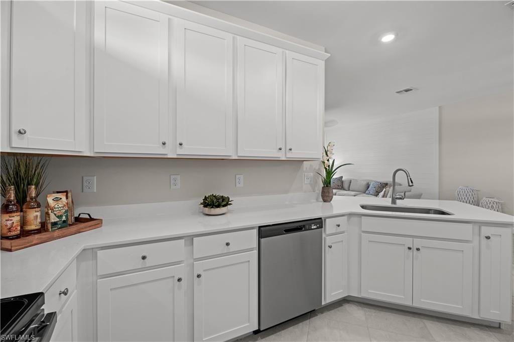 18795 Copperhead CT N, LEHIGH ACRES, FL 33936 — photo 5
