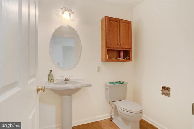 576 KELKER ST, Oberlin, PA 17113