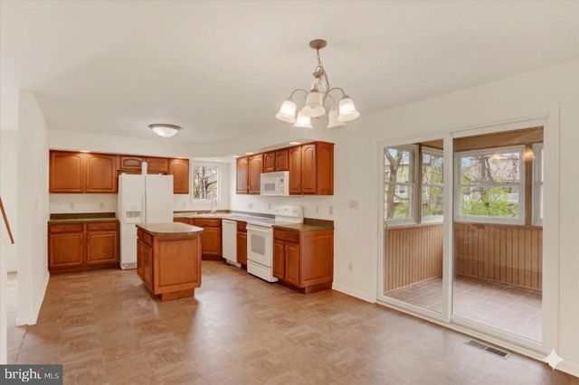 576 KELKER ST, Oberlin, PA 17113