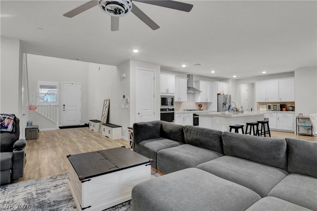 8401 Waterwood Street, Las Vegas, NV 89166