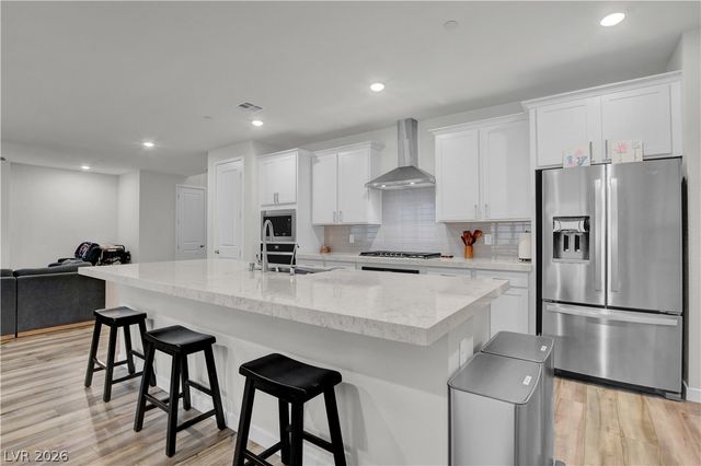 8401 Waterwood Street, Las Vegas, NV 89166