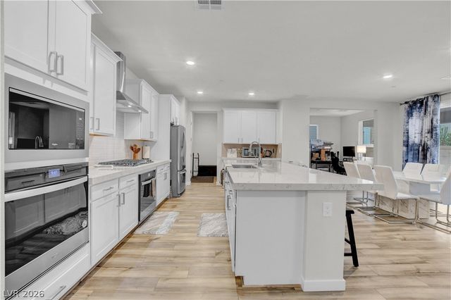 8401 Waterwood Street, Las Vegas, NV 89166