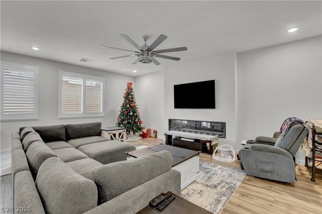 8401 Waterwood Street, Las Vegas, NV 89166