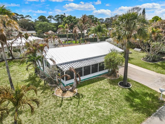 1180 NE Crescent Street, Jensen Beach, FL 34957