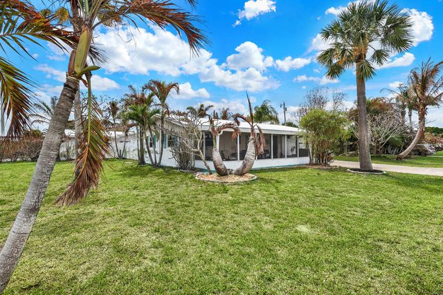 1180 NE Crescent Street, Jensen Beach, FL 34957